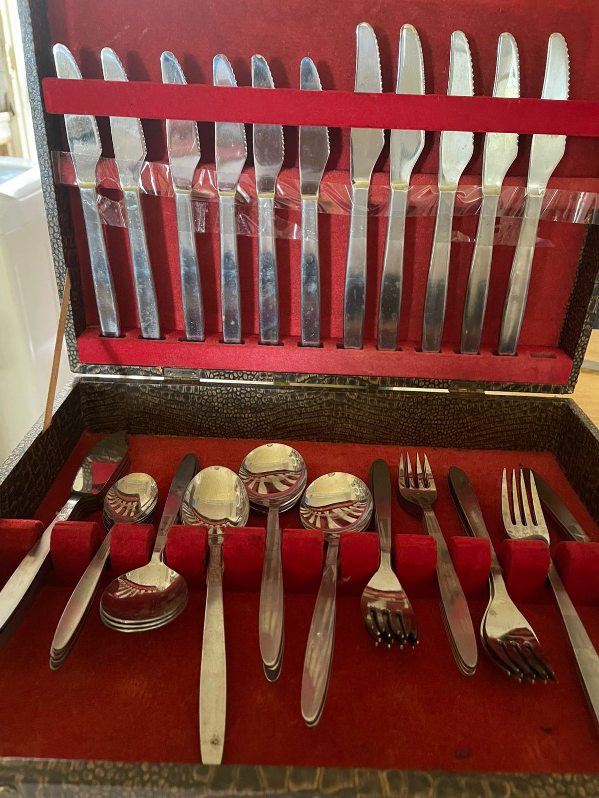48 piece cutlery set 48 piece cutlery set