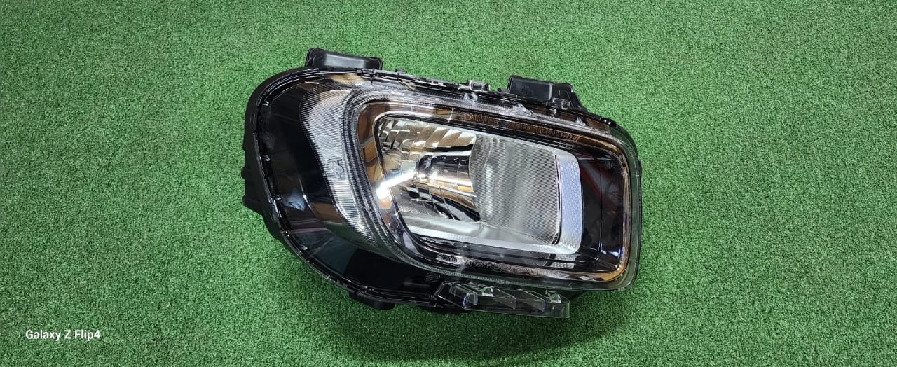 HYUNDAI VENUE HEADLAMPS - Private Seller