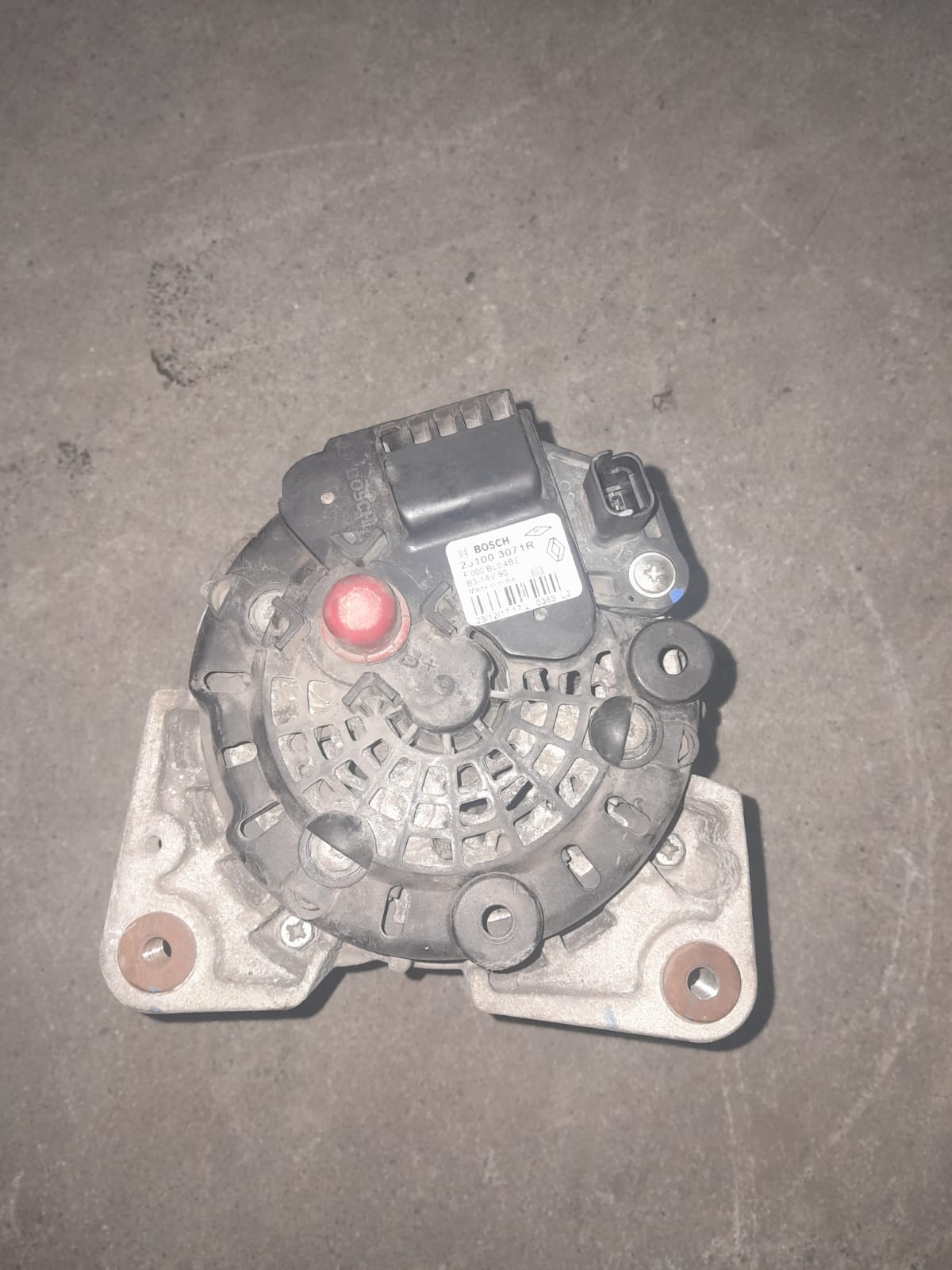 Renault Sandero 900T alternator for sale - Private Seller Renault Sandero 900T alternator for sale - Private Seller