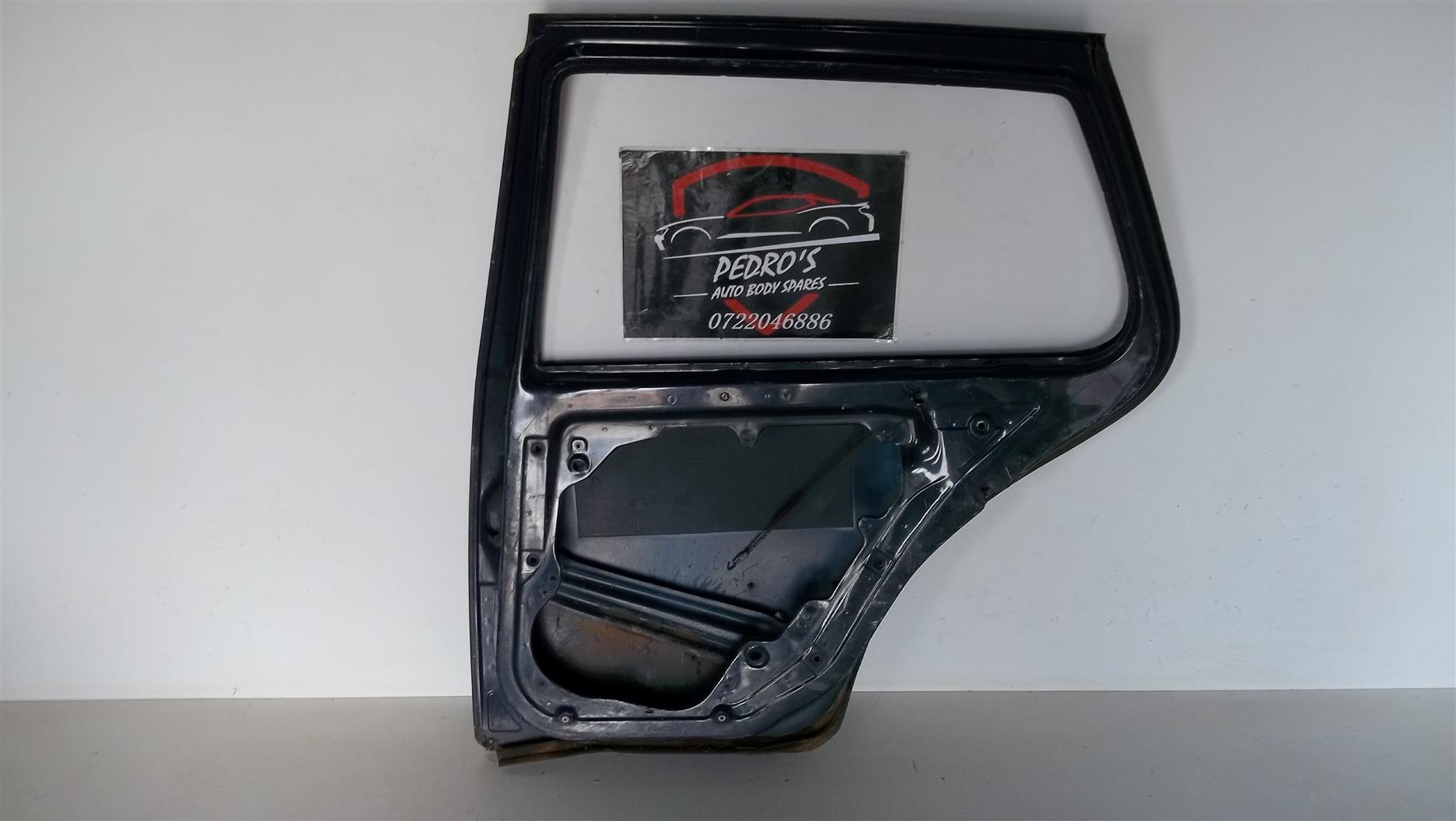 VW Golf 4 ('97-'08) (Right) passenger door - Private Seller
