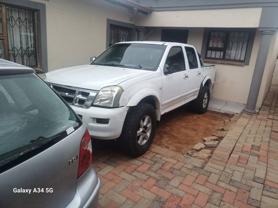 Isuzu go big rims and tyres