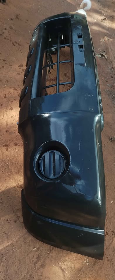 ORIGINAL GENUINE NISSAN NP 300 FRONT BUMPER
