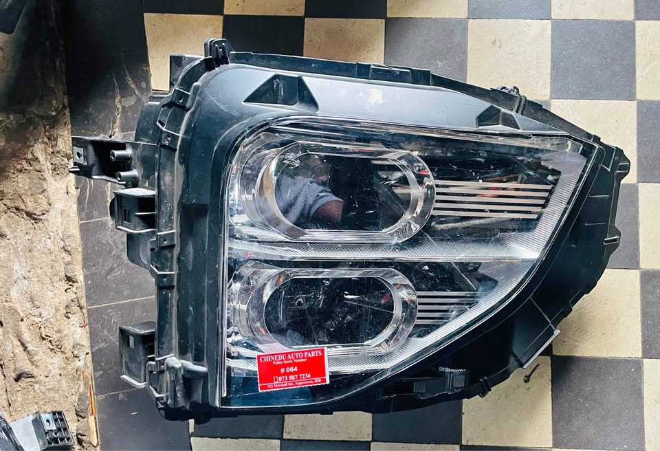 Mitsubishi Eclipse Cross headlight - Private Seller Mitsubishi Eclipse Cross headlight - Private Seller