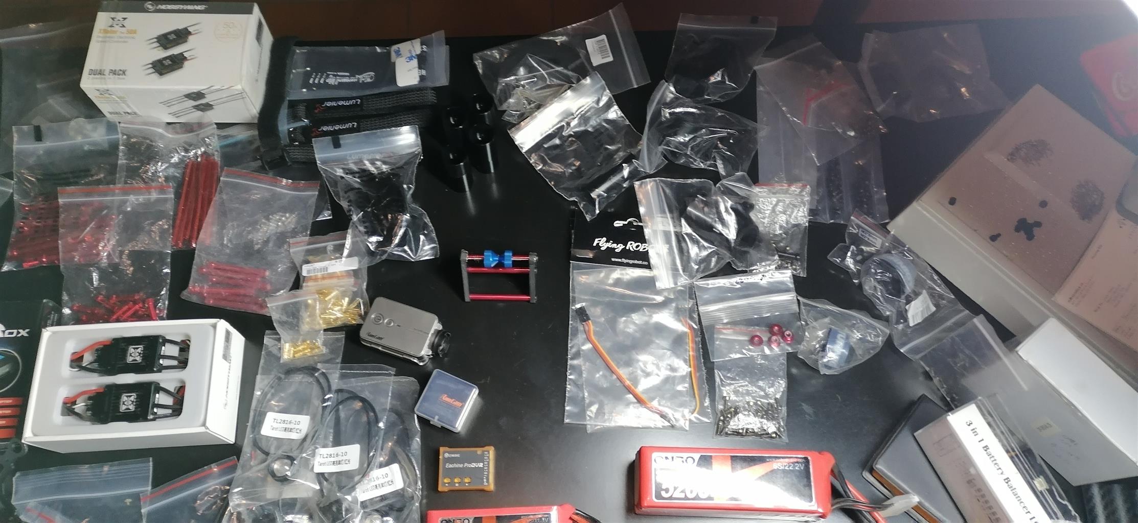 3 DRONES T MOTOR PIX HAWK + SPARES