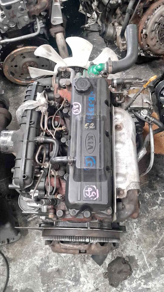 Kia k2700 workhorse diesel engine complete for sale ckntact Zane Azaad SAmco - Private Seller