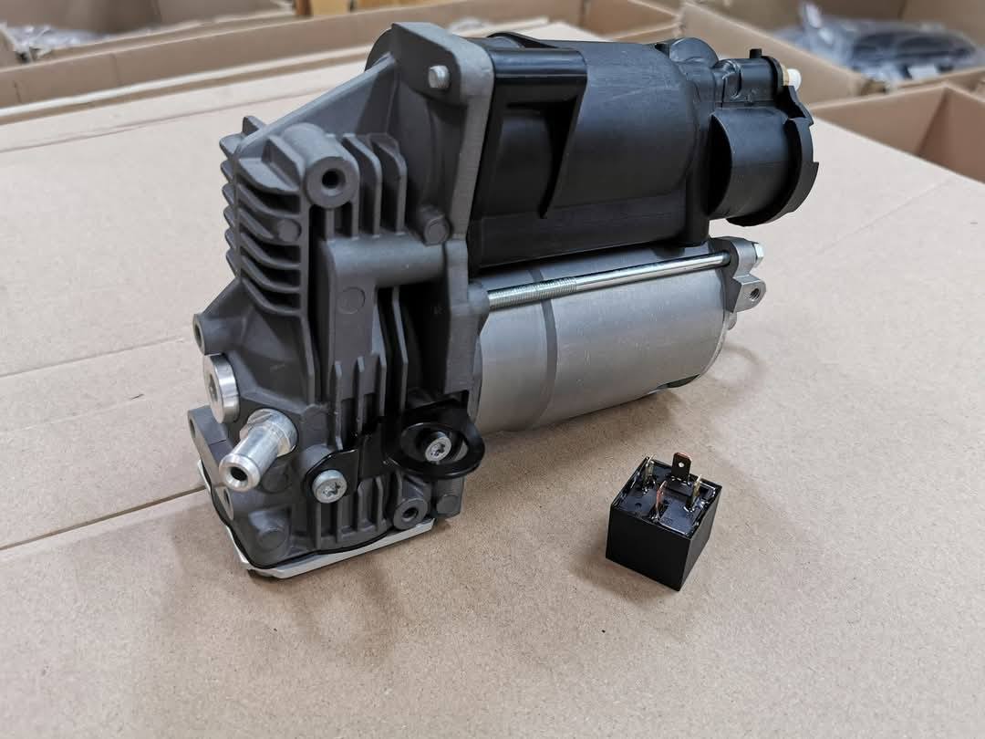 NEW MERCEDES BENZ AIRMATIC PUMPS FOR W221 S-CLASS S350 S500 AVAILABLE - Private Seller