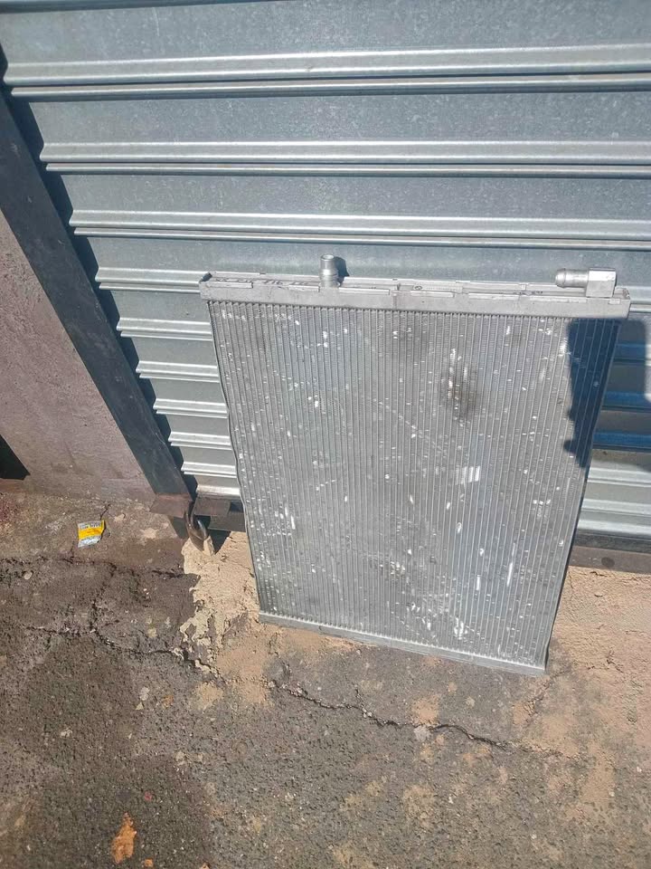 Bmw  x5  f15  f16 f85 f70 E71  m6 f86 ac condenser - Private Seller