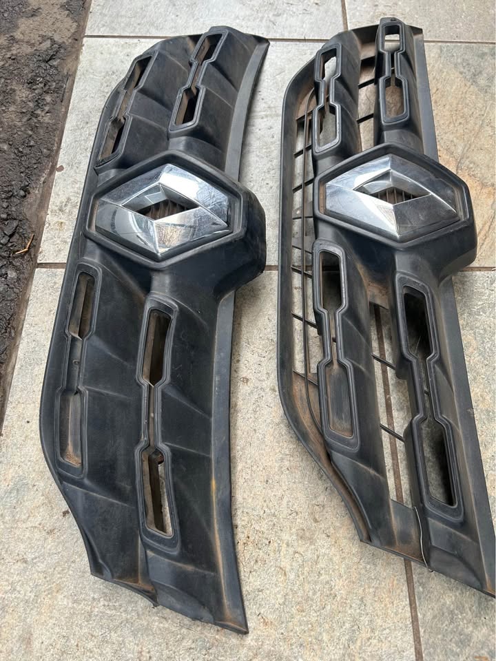 Renault Kwid Main Grills Available Call or WhatsApp - Private Seller Renault Kwid Main Grills Available Call or WhatsApp - Private Seller