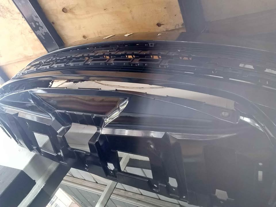 Range rover Vogue Front Bumer