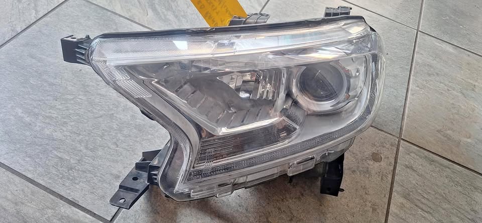 Ford Ranger / Everest T7 left headlight available - Private Seller Ford Ranger / Everest T7 left headlight available - Private Seller