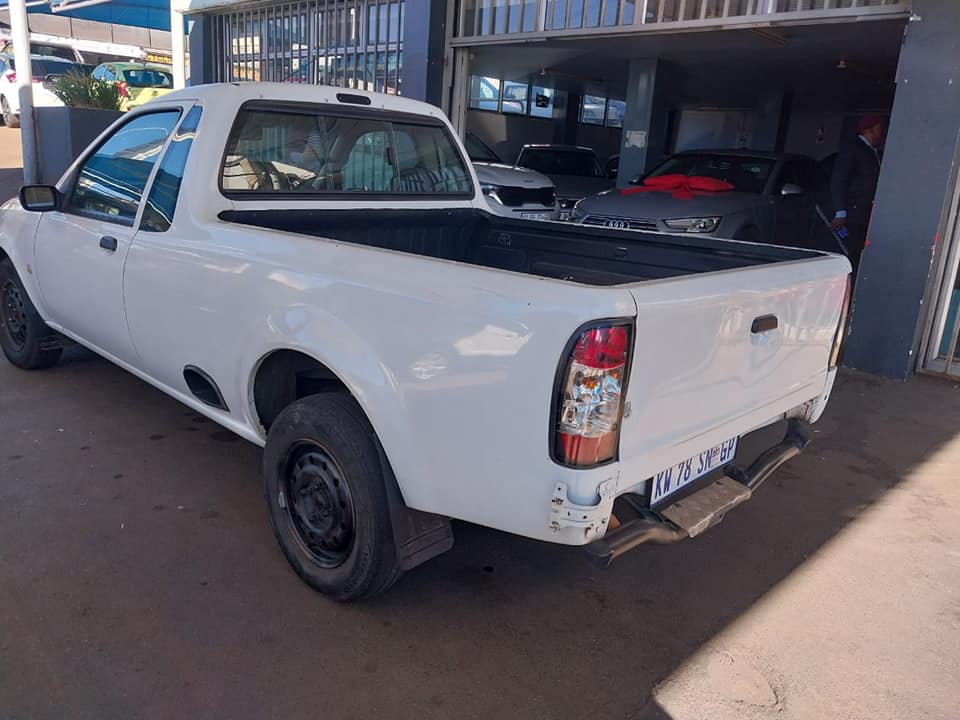 2011 FORD BANTAM 1.3 82 000KM WHITE COLOR MANUEL PETROL