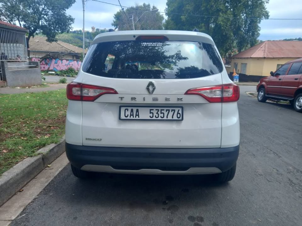 2022 RENAULT TRIBER 1.0 Petrol, Manual, Spare keys. White Color, Mileage 28000