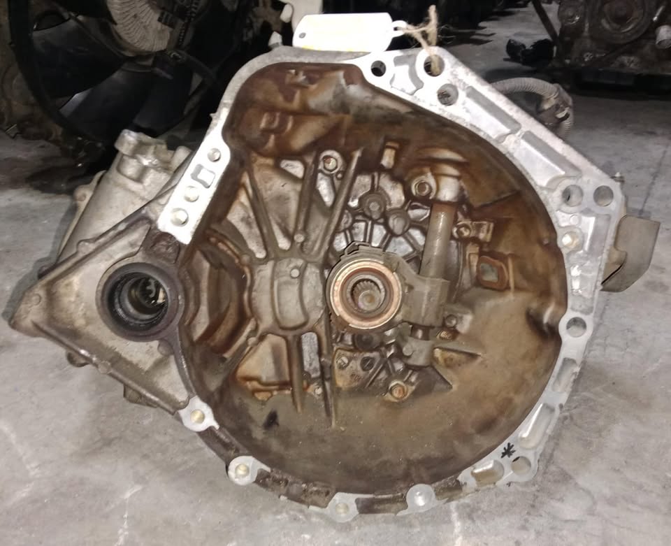 Toyota Yaris manual gearbox for sale - Private Seller Toyota Yaris manual gearbox for sale - Private Seller