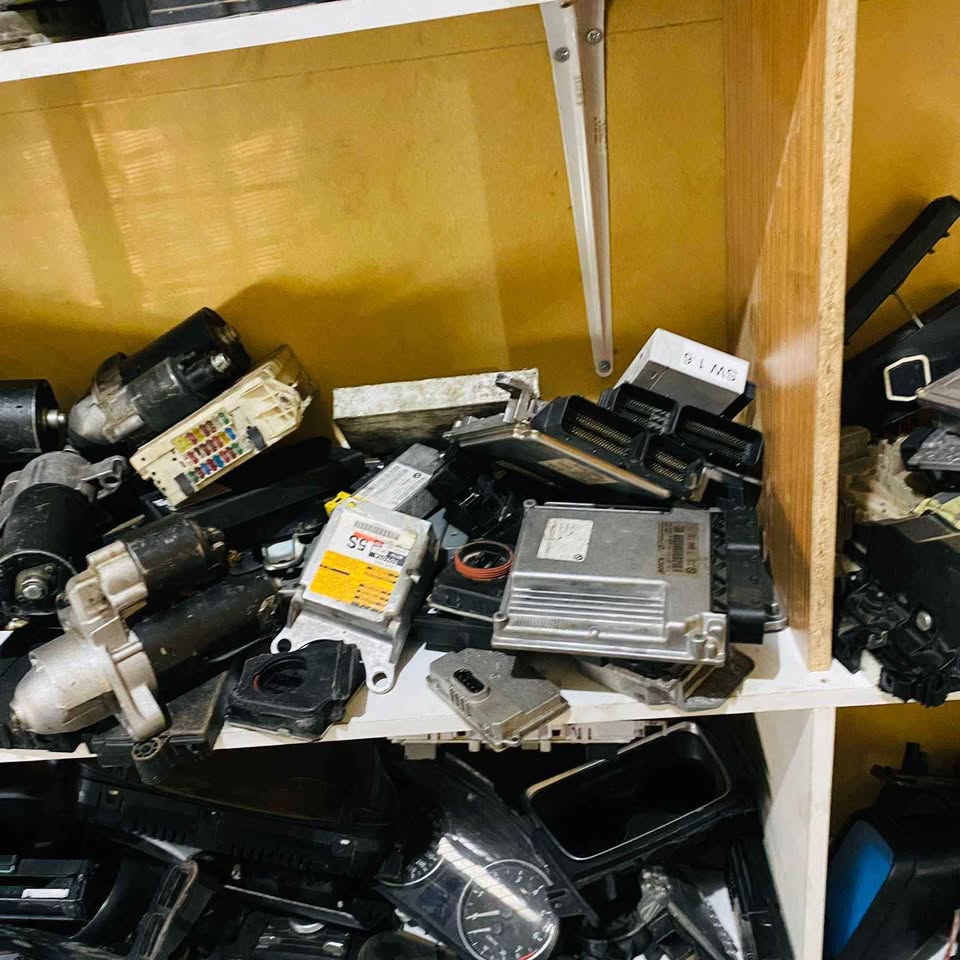 Car computer boxes, modules and lock sets.