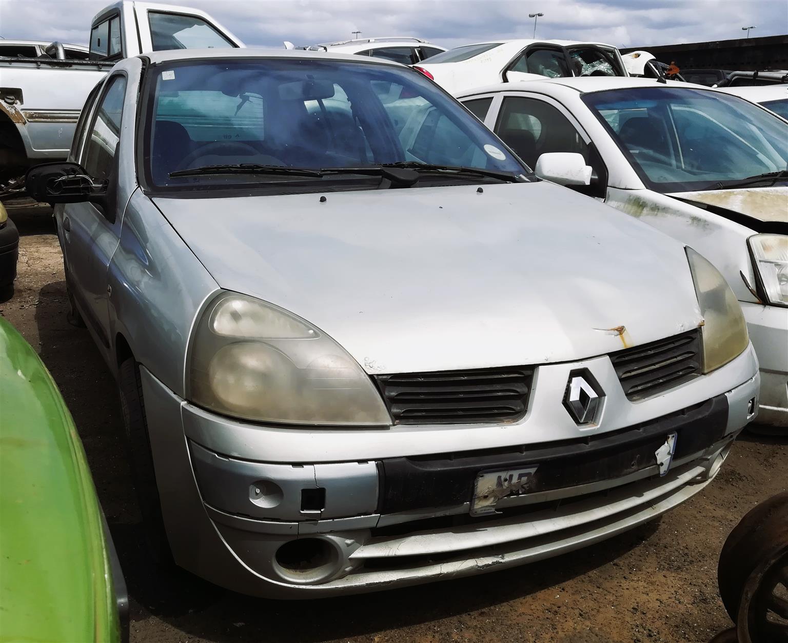 Renault Clio - Stripping for Spares
