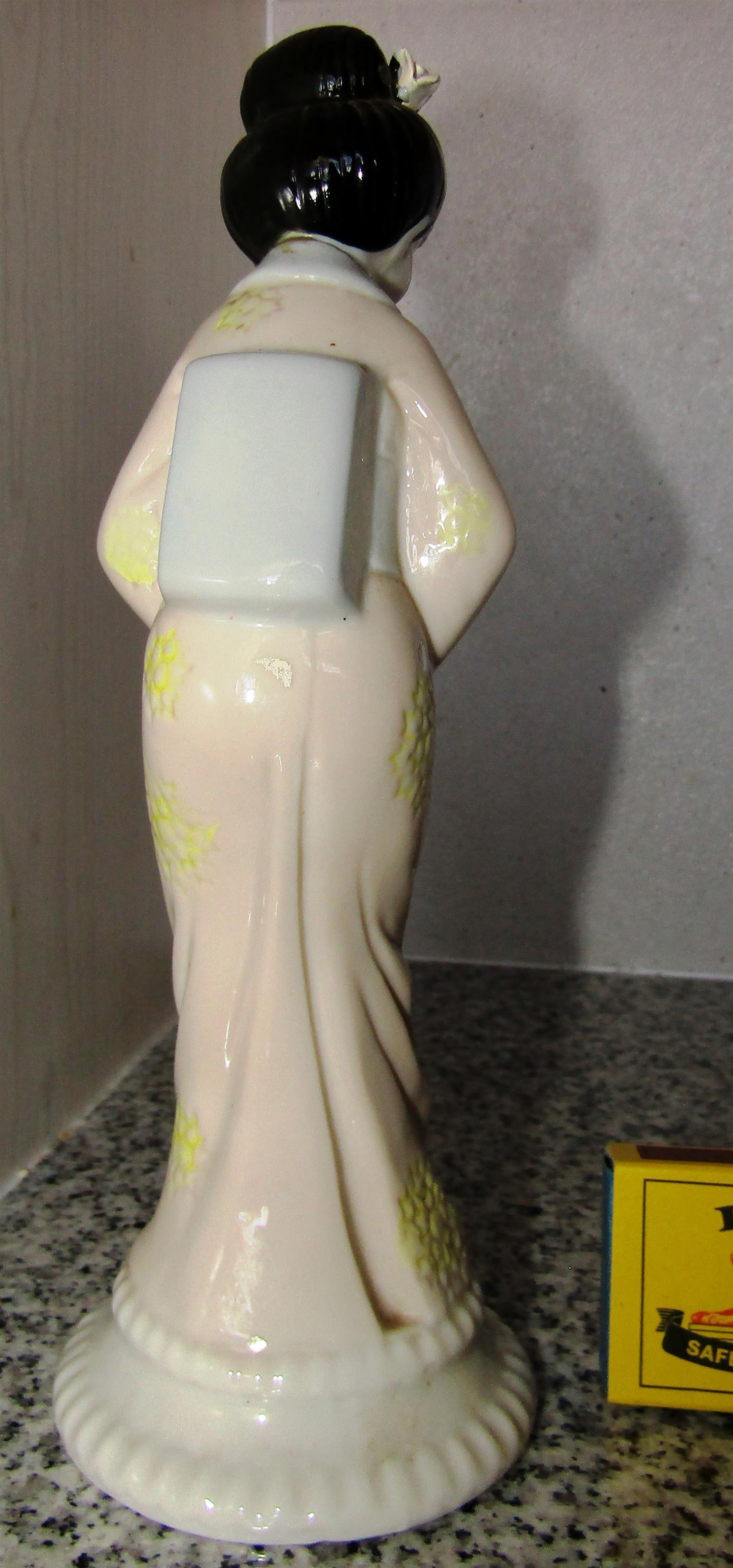 Geisha Porcelain Figurine - flawed
