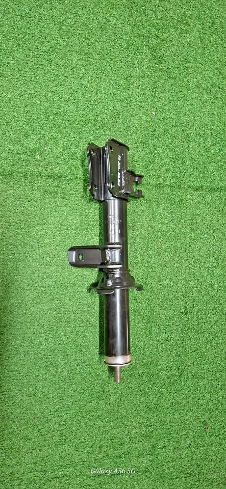 SUZUKI EECO FRONT SHOCKS - Private Seller SUZUKI EECO FRONT SHOCKS - Private Seller