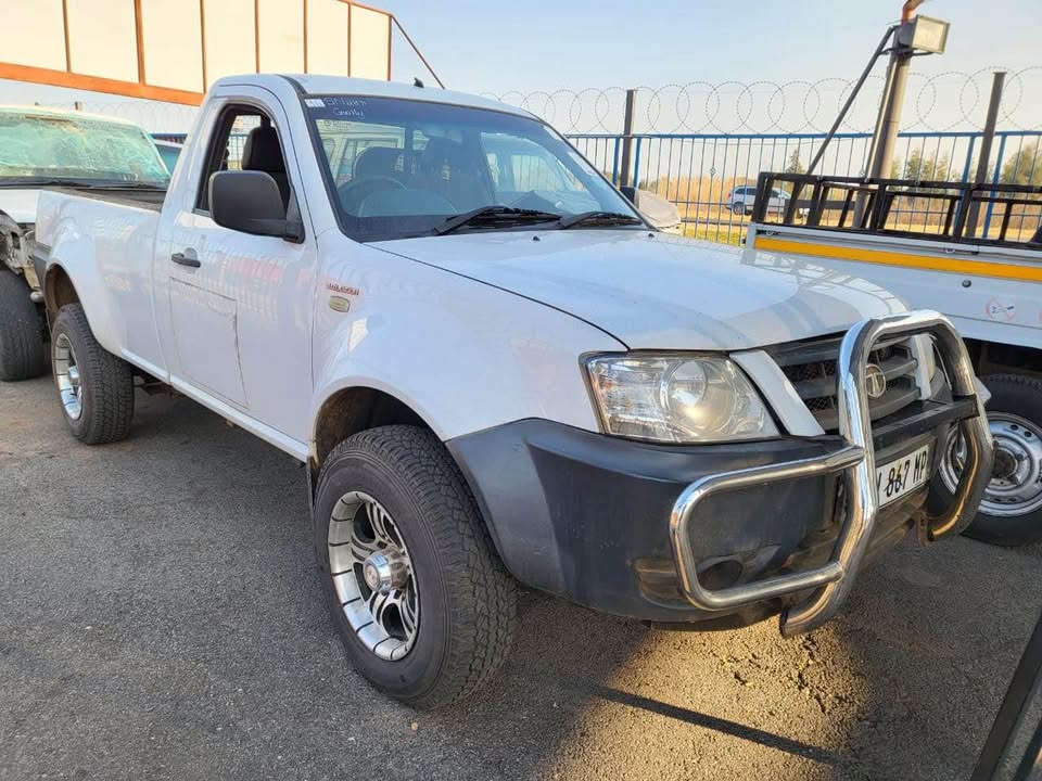 2011 TATA XENON 3.0 DICOR STRIPPING FOR SPARES CALL OR WHATSAPP  or - Private Seller