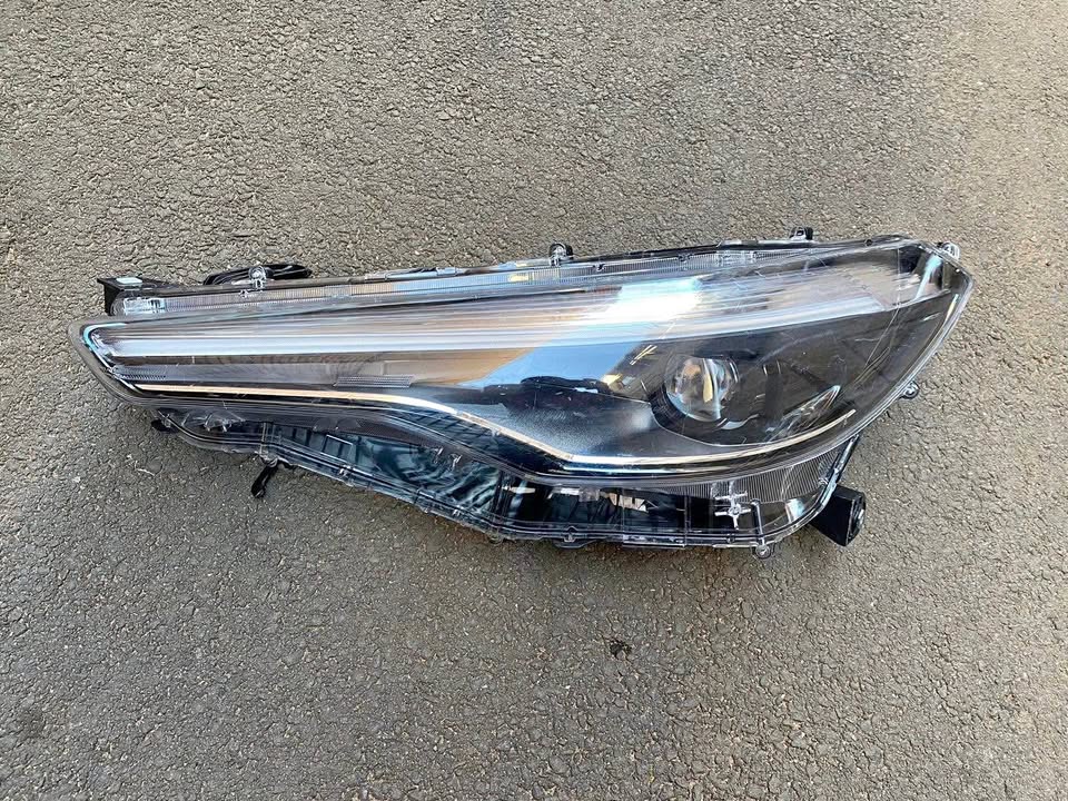 Toyota Corolla Cross headlights