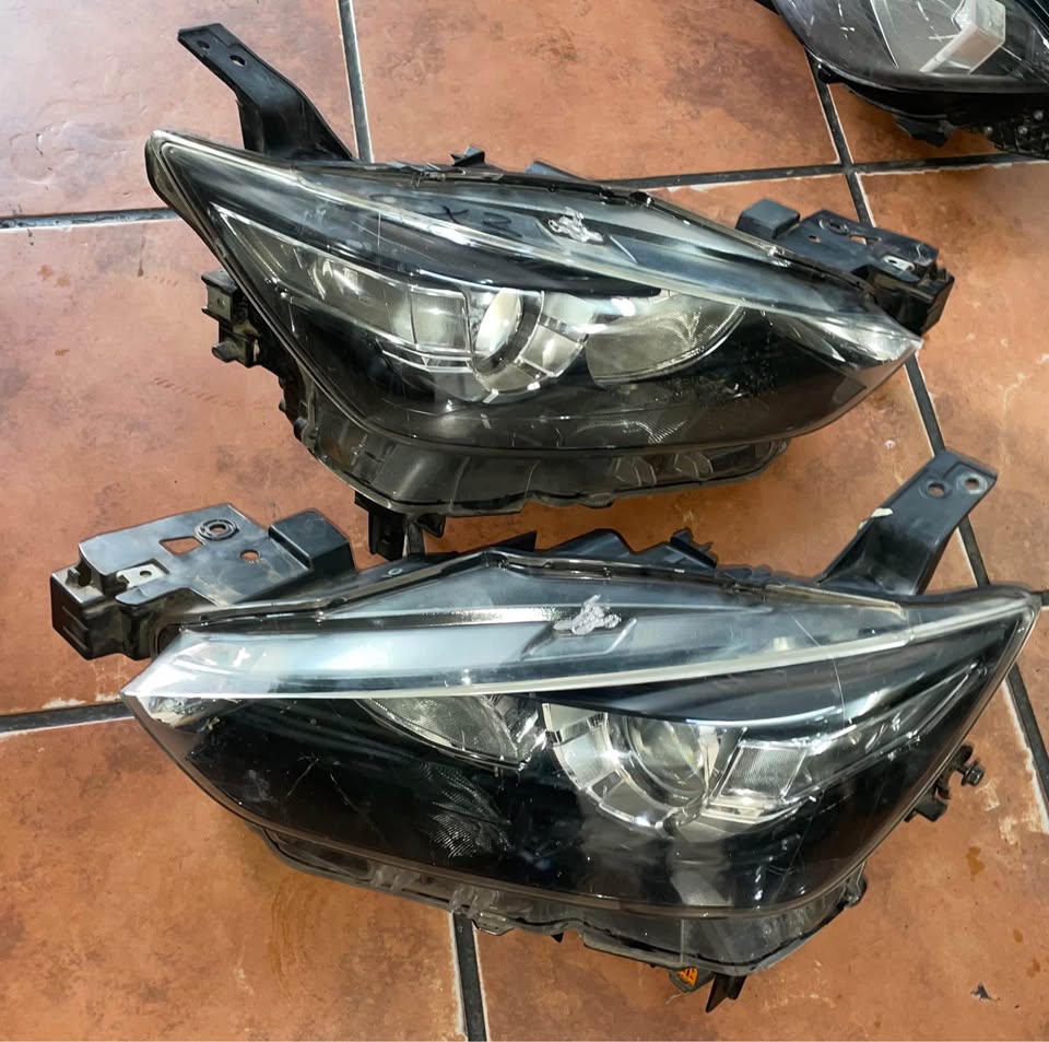 Mazda CX-3 Headlights - Private Seller Mazda CX-3 Headlights - Private Seller