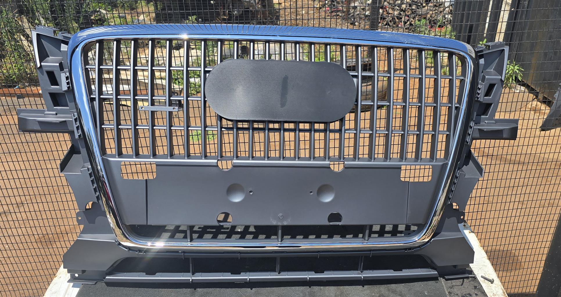 New stock arrivals Audi q5 09 to 12 Radiator grill - Private Seller New stock arrivals Audi q5 09 to 12 Radiator grill - Private Seller