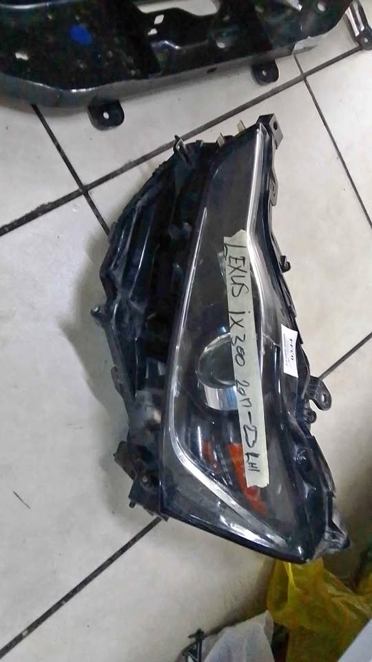 Lexus ix 300 headlights - Private Seller Lexus ix 300 headlights - Private Seller