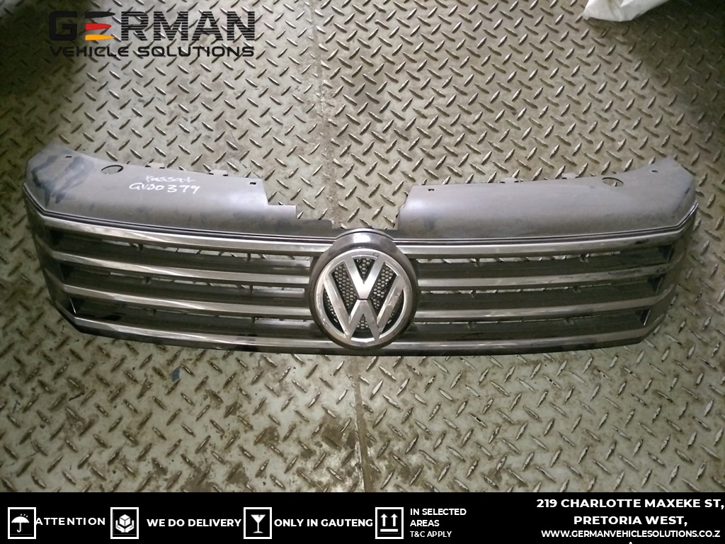 Volkswagen Passat b7 main grill 2011–2014 second hand in good condition - Private Seller Volkswagen Passat b7 main grill 2011–2014 second hand in good condition - Private Seller