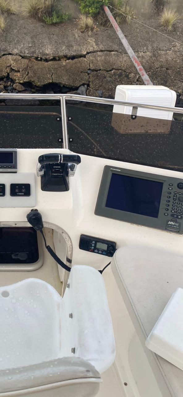 Magnum 32 Boat