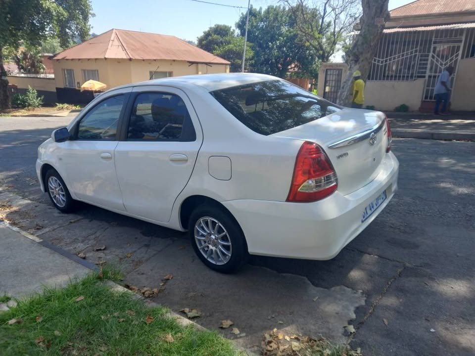 2019 Toyota Etios Sedan, 1.5 Sprint Petrol, Manual, White Color, Mileage 74000kms