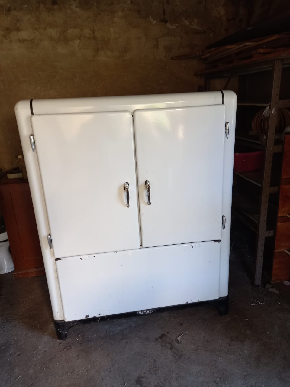 Fridge Antique Norge 1930's Fridge Antique Norge 1930's