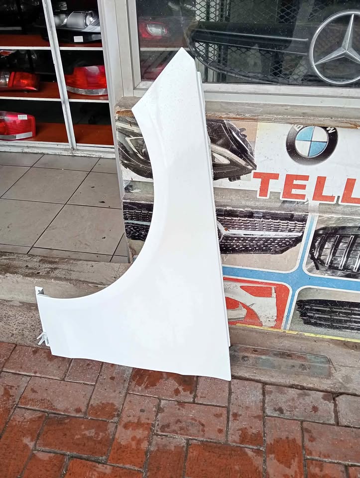 Mercedes Benz W212 E class Fender Used Auto Body Spare Parts at Sema Spare - Private Seller Mercedes Benz W212 E class Fender Used Auto Body Spare Parts at Sema Spare - Private Seller