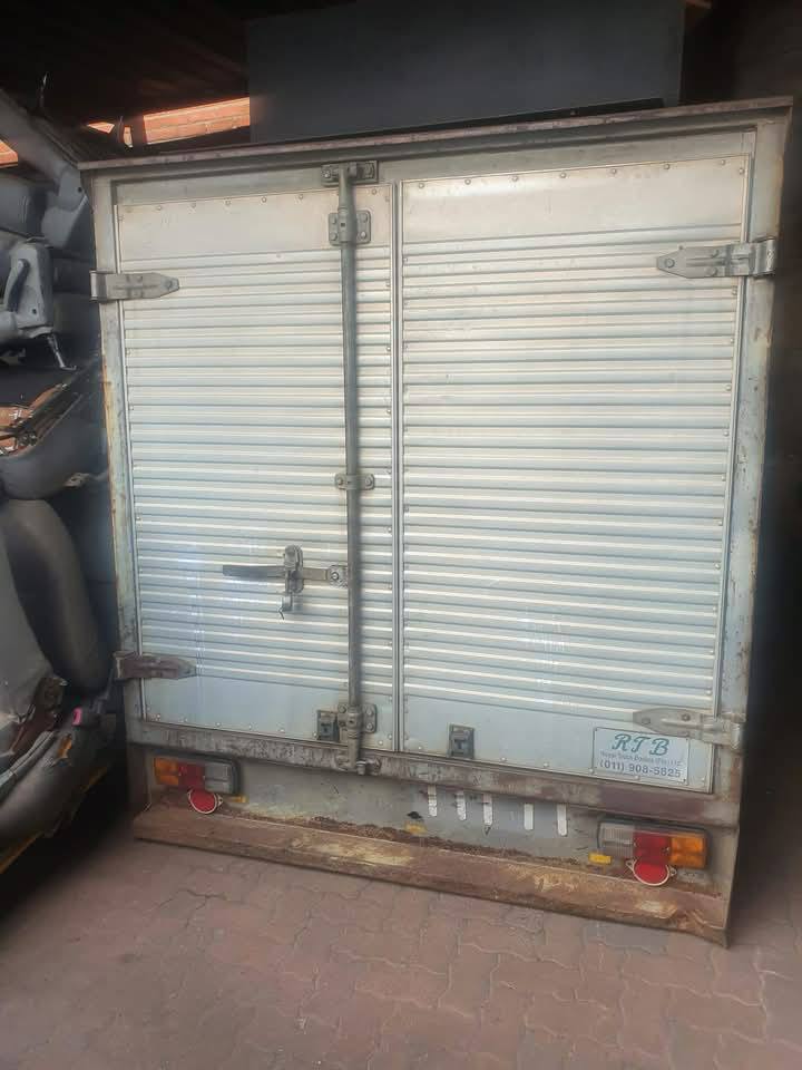 Toyota Hilux Steel Box Canopy With Side Roller Door For Sale - Private Seller