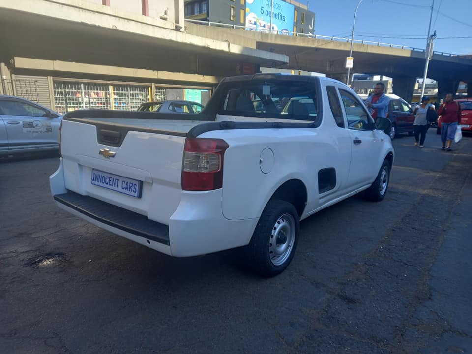 2013 CHEVROLET UTILITY BAKKIE 1.4 PETROL, MILEAGE 103000KM WHITE COLOR