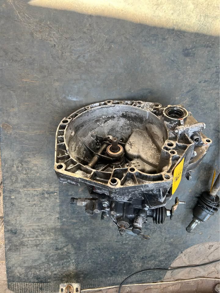 Fiat uno gearbox available Call or WhatsApp - Private Seller Fiat uno gearbox available Call or WhatsApp - Private Seller