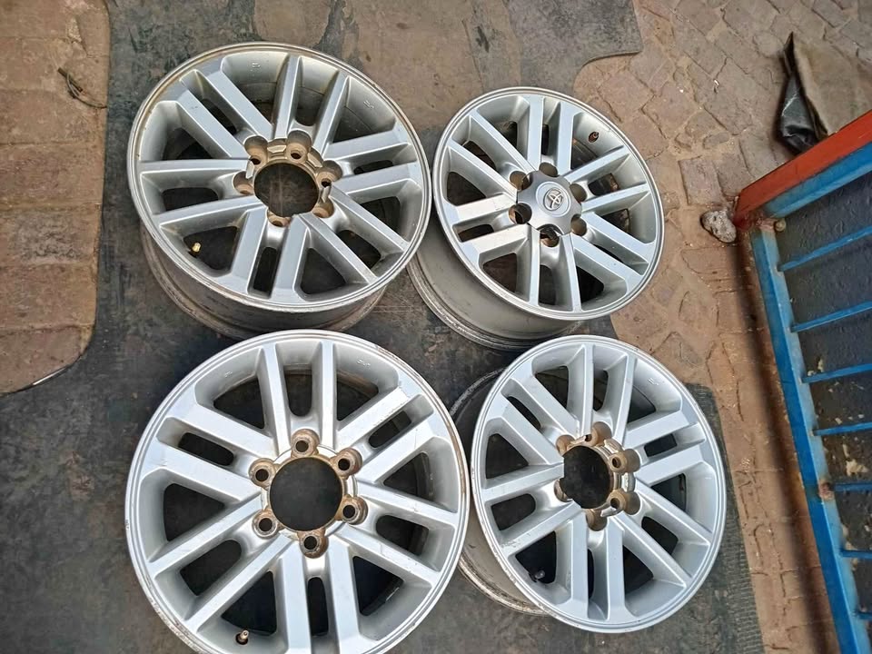 Used Toyota hilux d4d legend 45 and fortuner Rims for sale for sale in ...
