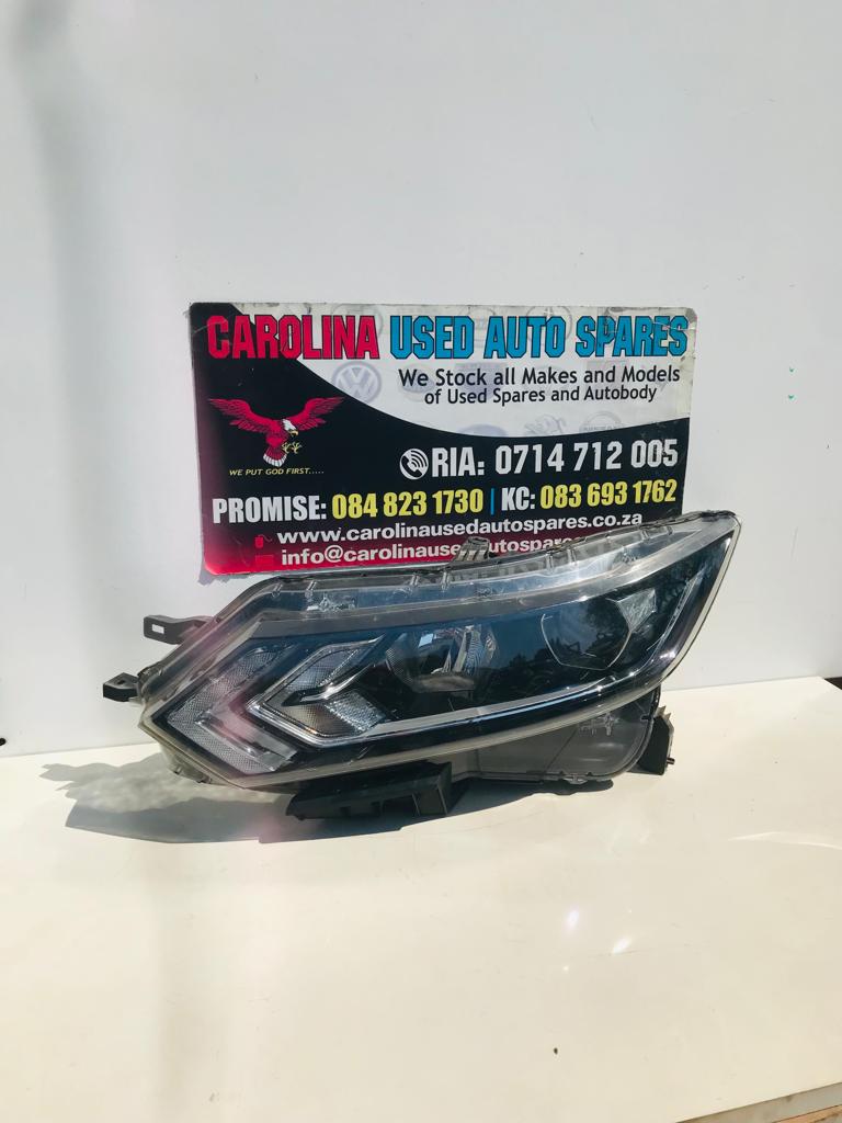 Nissan Qashqai left side LED Headlight - Private Seller Nissan Qashqai left side LED Headlight - Private Seller