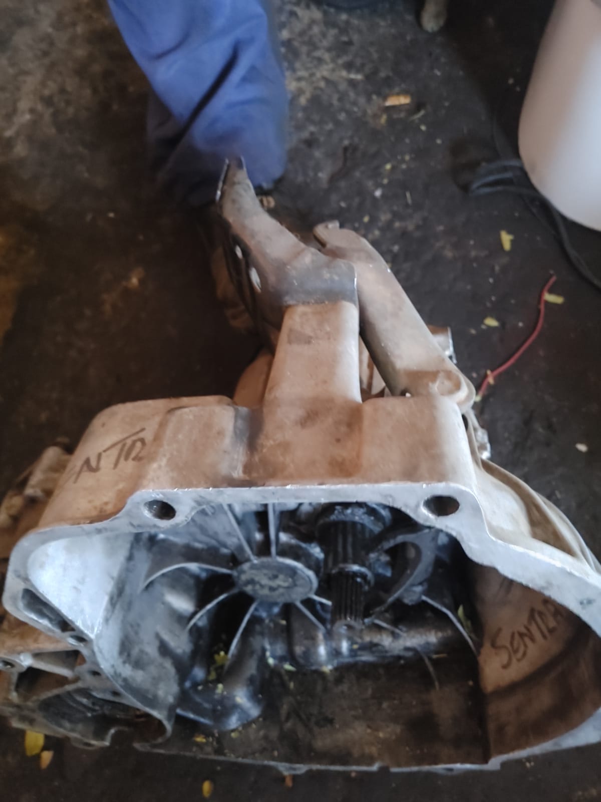 GEARBOX SENTRA BOX SHAPE 5 SPEED FOR SALE