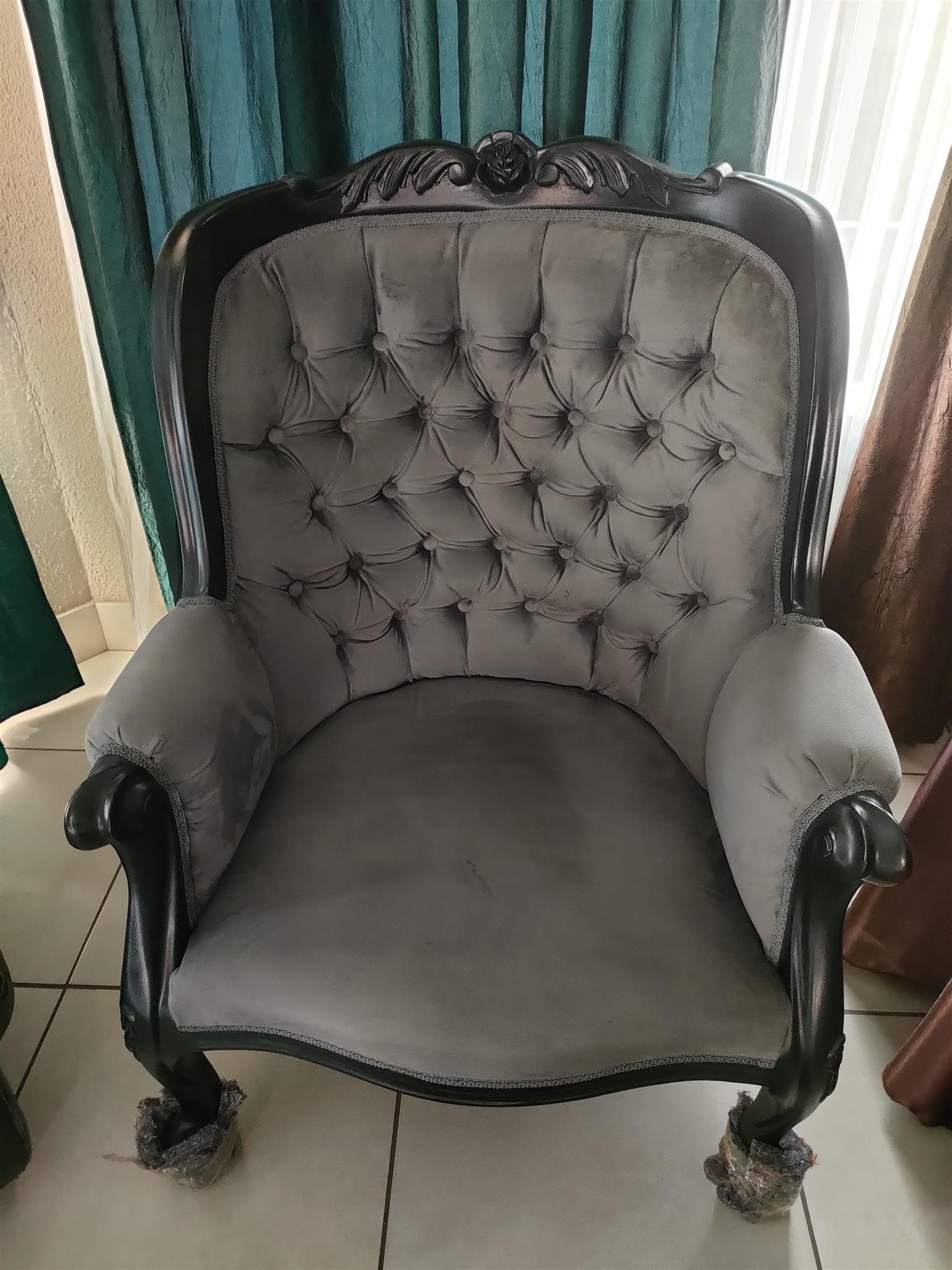 Antique Lounge suite for sale