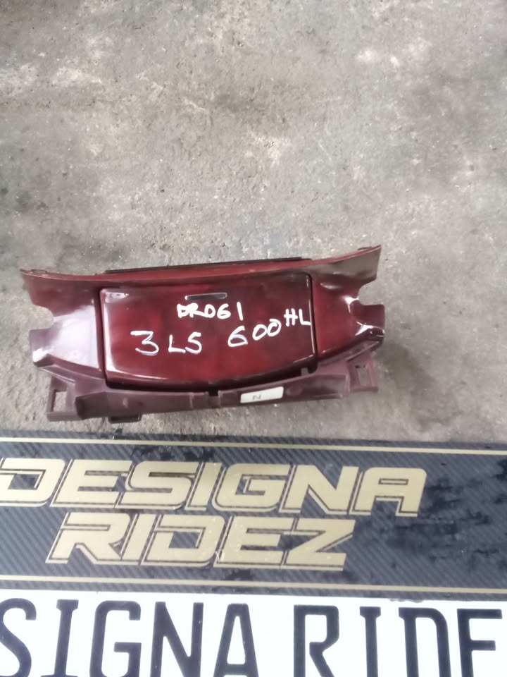 LEXUS LS600 HL / LS 400 ASH TRAY - Private Seller