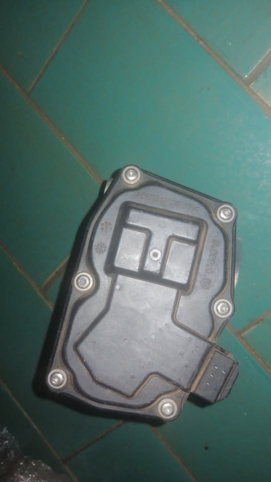 Ford Fusion Throttle Body DS7G-9F991-BB - Private Seller