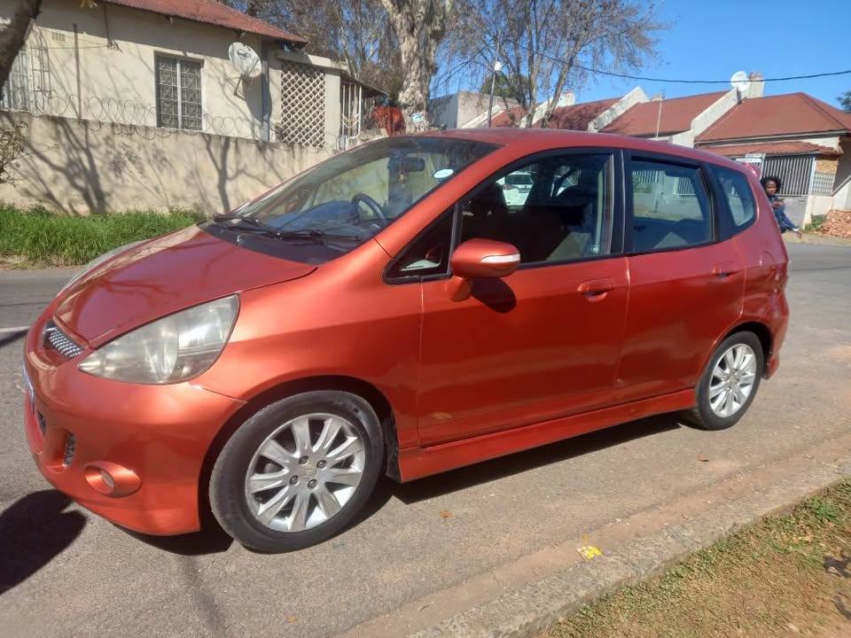 2008 Honda Jazz 1.5 Petrol, Manual, Orange, 105000km