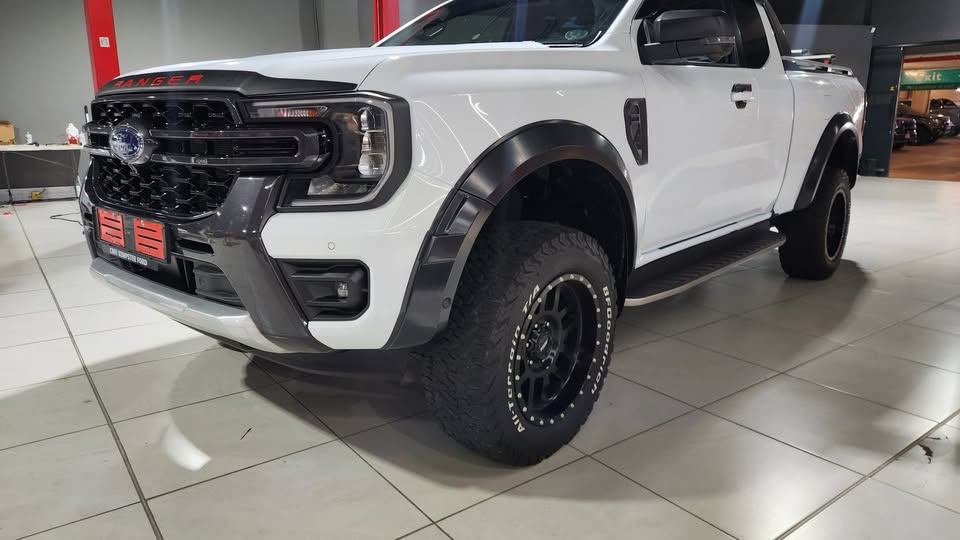 Accessories for Ford Ranger Old and New - Private Seller Accessories for Ford Ranger Old and New - Private Seller