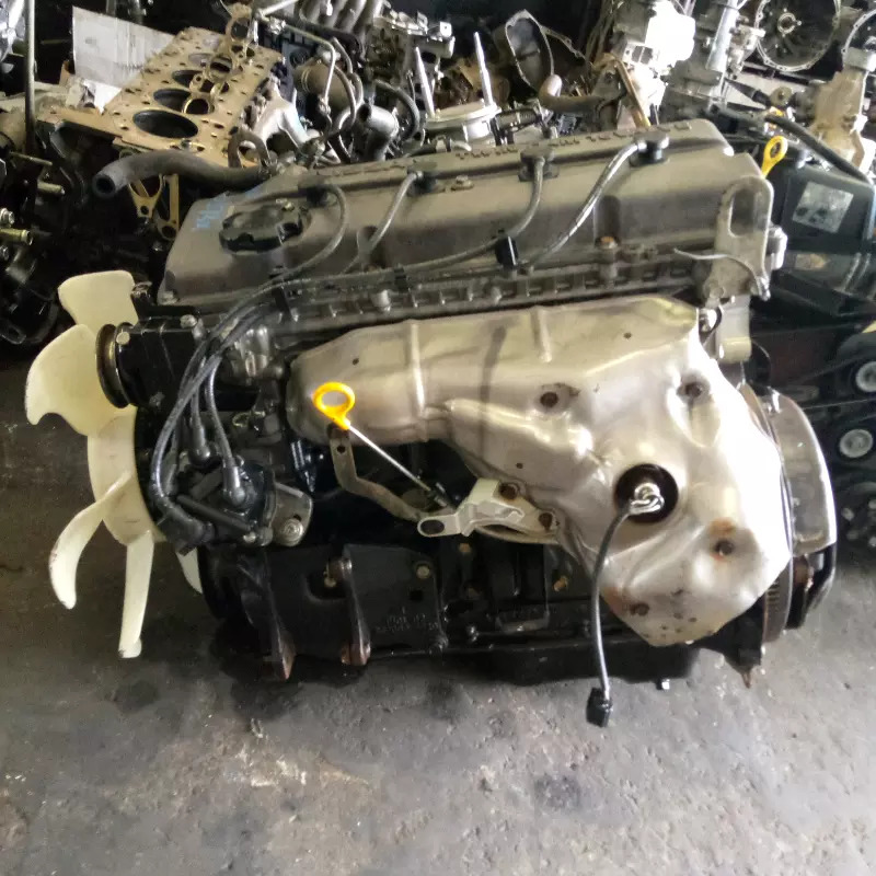 Nissan Hardbody Twin Cam 16V 2.4L KA24 Engine for Sale