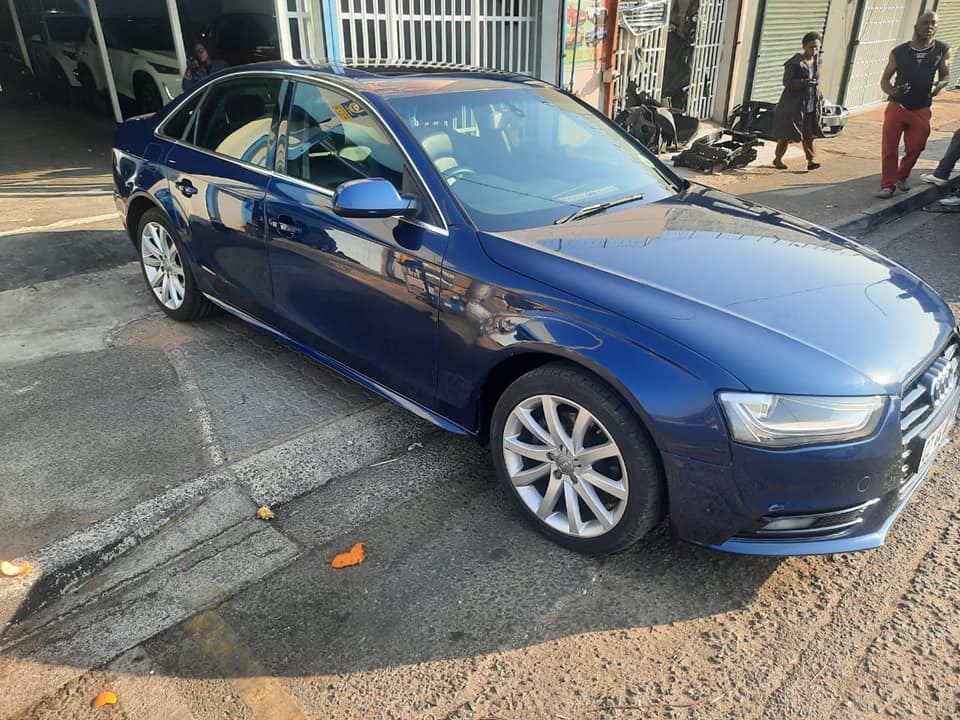 2014 Audi A4 1.8 TFSI Automatic and leather seat Sunroof Spare key