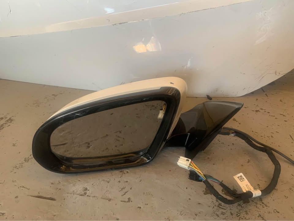 Mercedes Benz side mirror A222 left