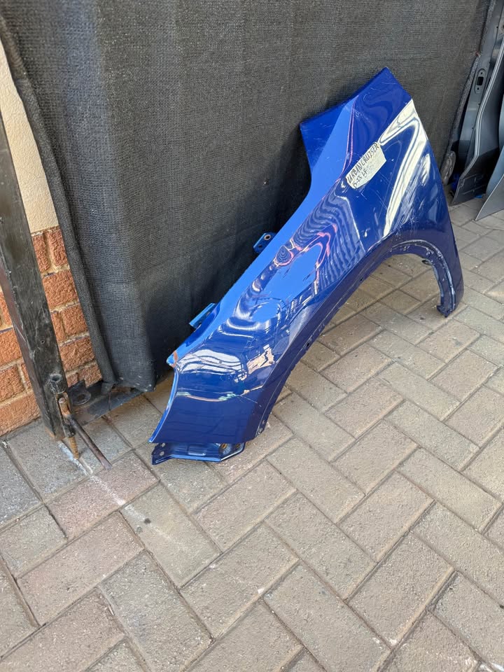 Urban Cruiser / Vitara Brezza Left Fender - Private Seller Urban Cruiser / Vitara Brezza Left Fender - Private Seller
