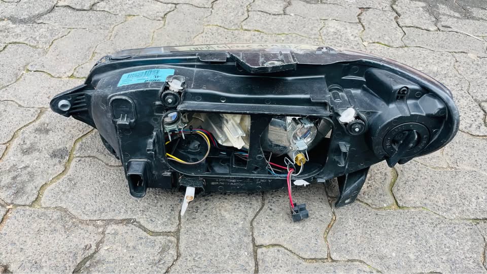 Fiat Strada headlight - Private Seller Fiat Strada headlight - Private Seller