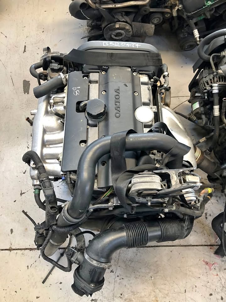 VOLVO 2.4 5CYL D5244T ENGINE FOR SALE