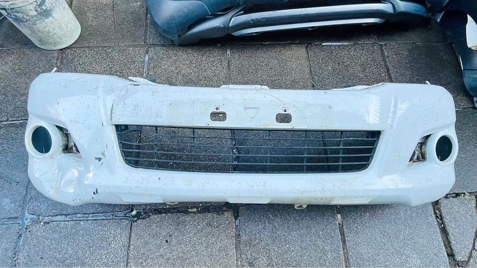 Toyota Hilux D4D bumper - Private Seller Toyota Hilux D4D bumper - Private Seller
