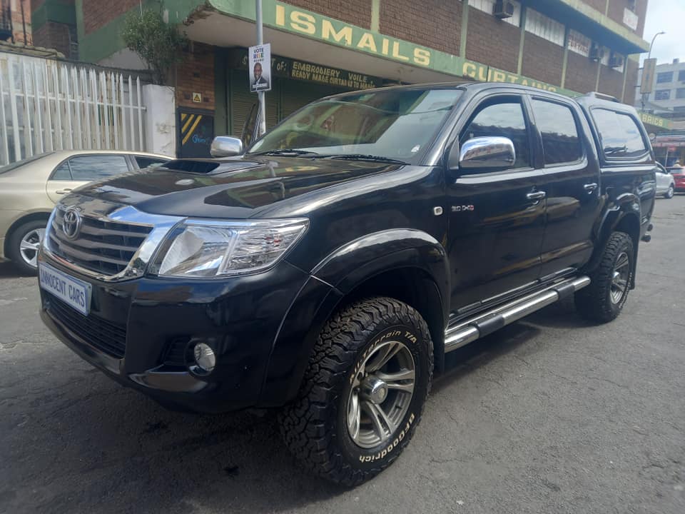 2013 TOYOTA HILUX 3.0D4D DIESEL, AUTOMATIC 4X4 DOUBLE CAB, BLACK COLOUR, MILEAGE 12500KM,